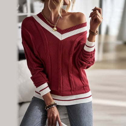 Casual women's top with off-shoulder cut and contrasting ribbed details Chic und Stil