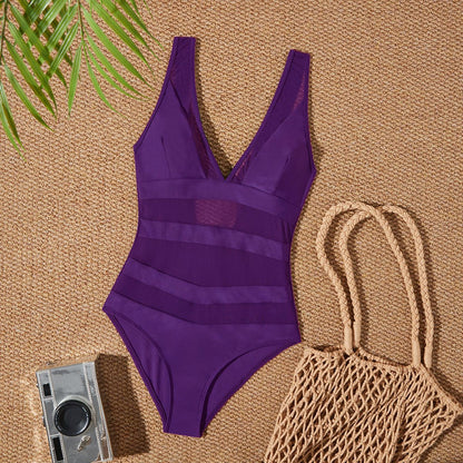 Maillot de bain designer pour femmes avec décolleté en V profond et inserts en mesh raffinés Chic und Stil