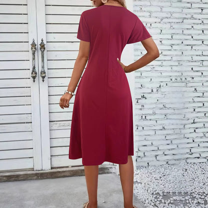 Combinaison pour femmes avec un design enveloppant ajusté et un élégant décolleté en V Chic und Stil
