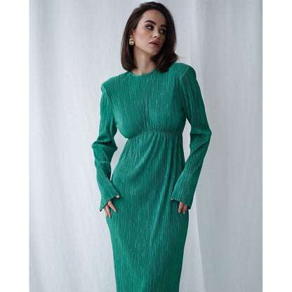 Femme Robe maxi élégante avec des plis structurés et des manches longues Chic und Stil