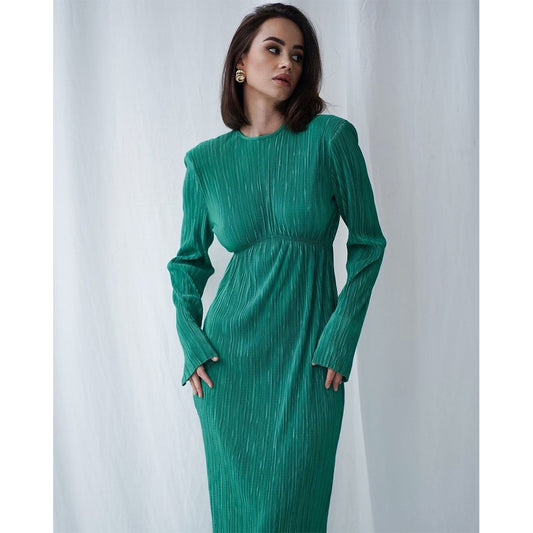 Femme Robe maxi élégante avec des plis structurés et des manches longues Chic und Stil