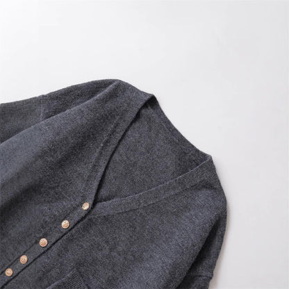 Dames Gilet court en tricot avec décolleté en V et détails de boutons Chic und Stil