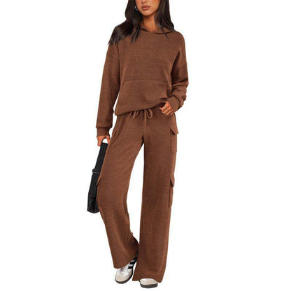 Casual fleece hoodie set for women and chic cargo pants
