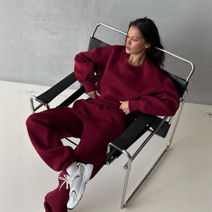 Chic and Style loose fit sweatshirt and jogger pants set for women