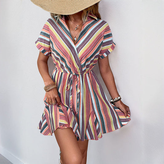 Robe enveloppante à manches courtes rayée pour femmes avec lien de taille réglable Chic und Stil