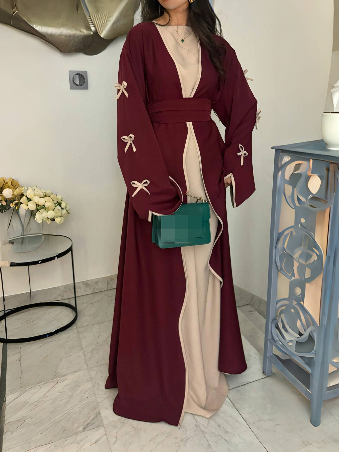 Robe maxi femme avec des détails de nœud élégants et une coupe fluide Chic und Stil