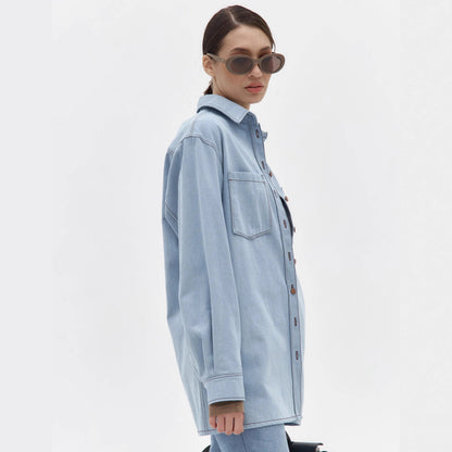 Veste en jean décontractée pour femmes avec coupe oversize et poches poitrine pratiques Chic & Stil