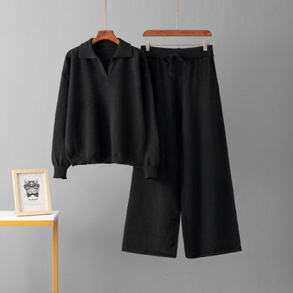 Comfortable knit jacket for ladies with a loose fit and matching pants Chic and Style