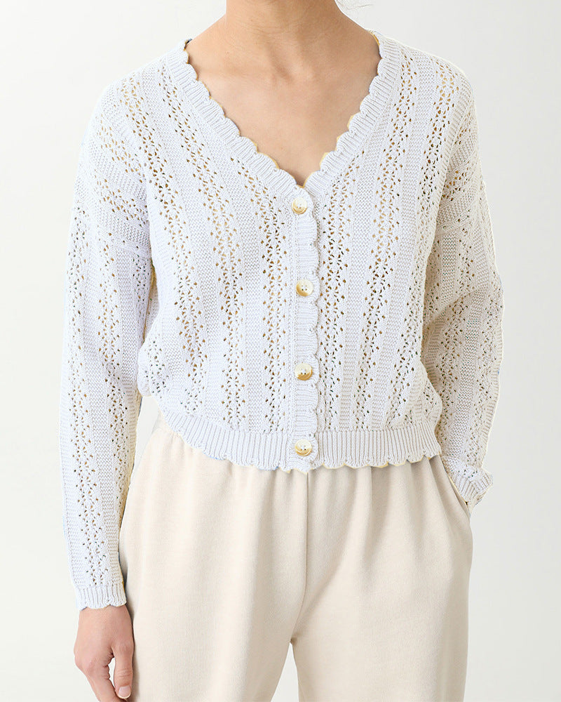 Cardigan tricot pour femmes avec volants féminins et détails de boutons Chic und Stil
