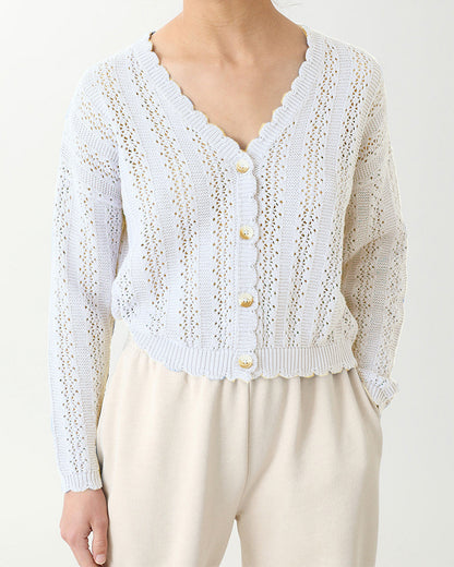 Cardigan tricot pour femmes avec volants féminins et détails de boutons Chic und Stil