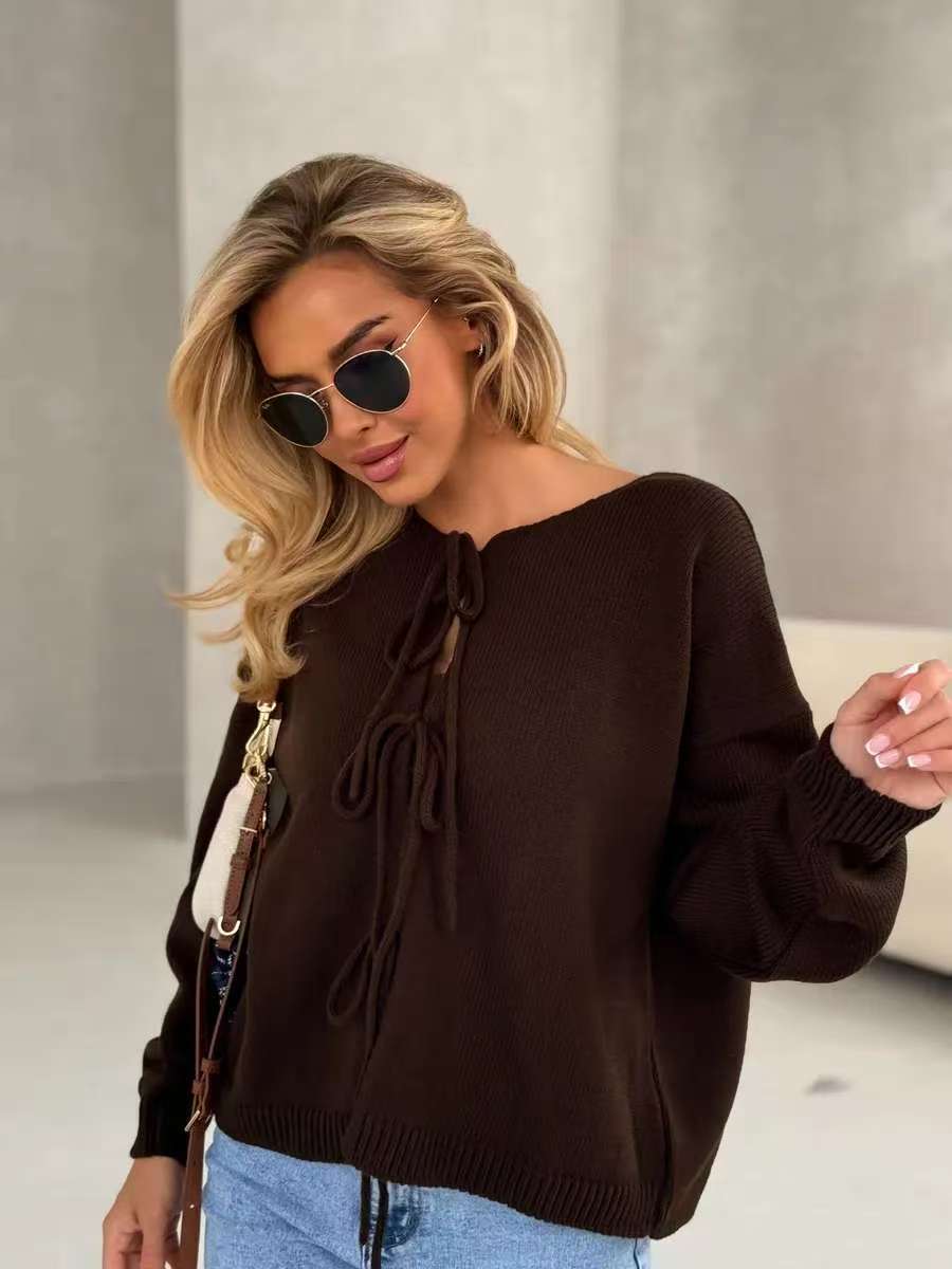 Pull en tricot pour femmes avec un lacet élégant et une coupe confortable Chic und Stil