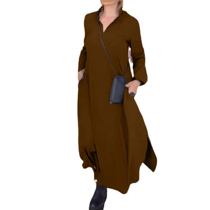 Robe maxi décontractée pour femmes avec un design moderne de chemise et des poches latérales pratiques Chic und Stil