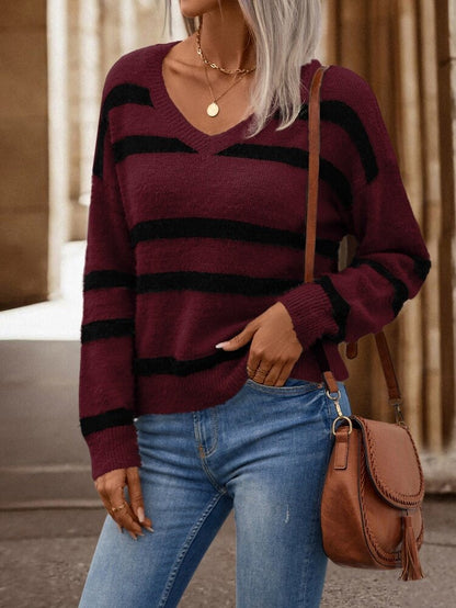 Pull femme avec décolleté en V, rayures larges et matière douce Chic und Stil