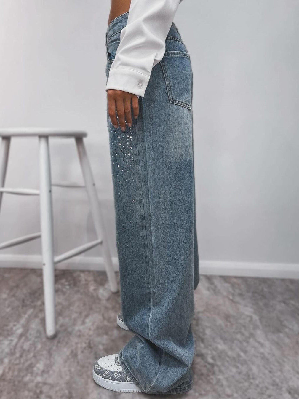 Women Denim Pants with Sparkling Rhinestone Embellishments Chic and Style