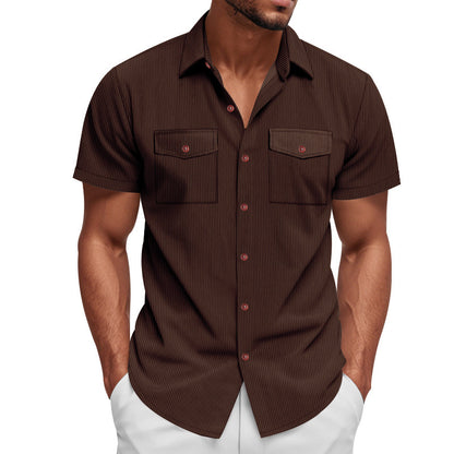 Chemise à manches courtes rayée pour hommes avec deux poches poitrine pratiques Chic und Stil