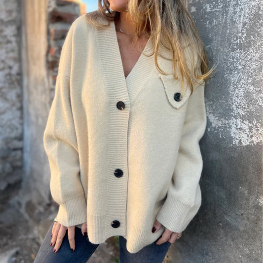 Cardigan en tricot décontracté pour femmes avec coupe asymétrique et détails de boutons Chic und Stil