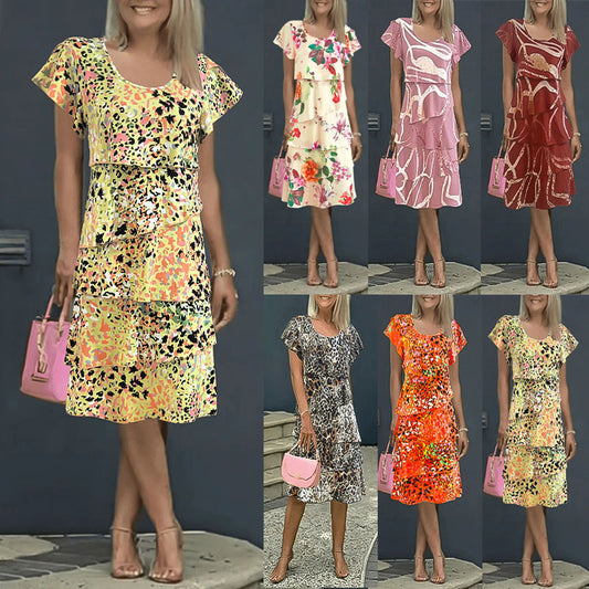 Robe portefeuille fluide pour femmes avec un superposition élégante et un motif unique Chic und Stil