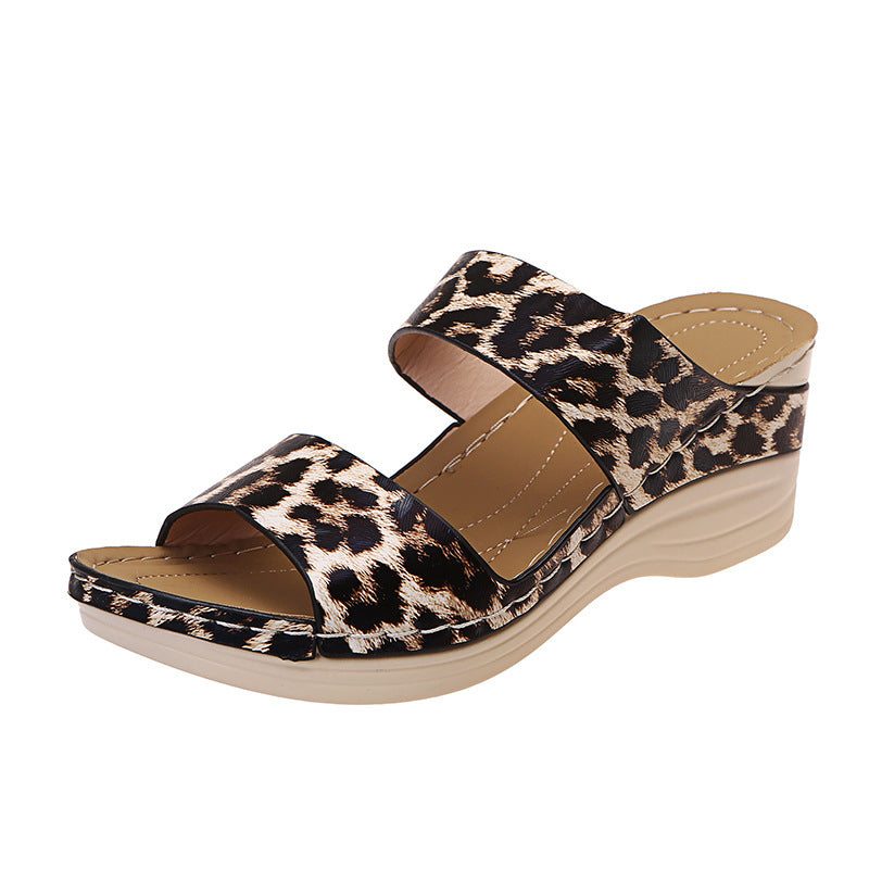 Sandales confortables pour dames avec des sangles élastiques et semelle antidérapante Chic und Stil