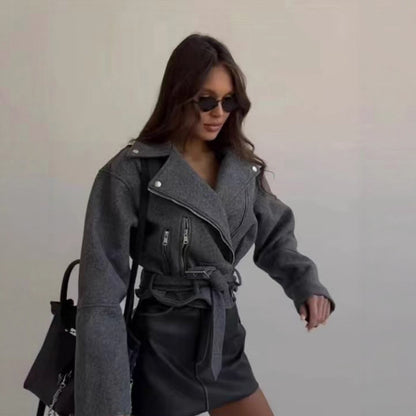 Dames élégante veste en cuir cropped avec fermeture éclair asymétrique et ceinture Chic und Stil