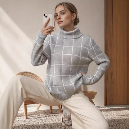 Pull en gros tricot pour femmes avec un motif à carreaux moderne et un col montant Chic und Stil