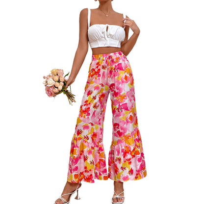 Wide Palazzo pants for ladies with a cheerful floral pattern Chic und Style