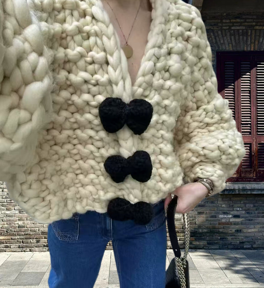 Dames Pull en tricot douillet avec de grands boutons Chic und Stil