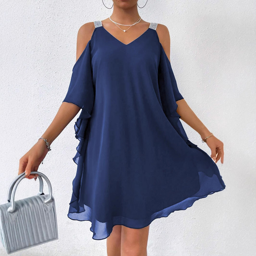 Robe en chiffon à épaules nues pour femmes avec des bretelles scintillantes Chic und Stil