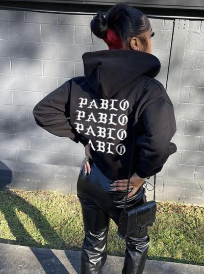 Pull à capuche pour femmes avec déclaration graphique Chic und Stil