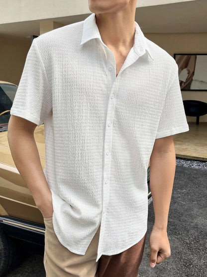 Chemise à manches courtes décontractée pour hommes avec tissu texturé Chic und Stil