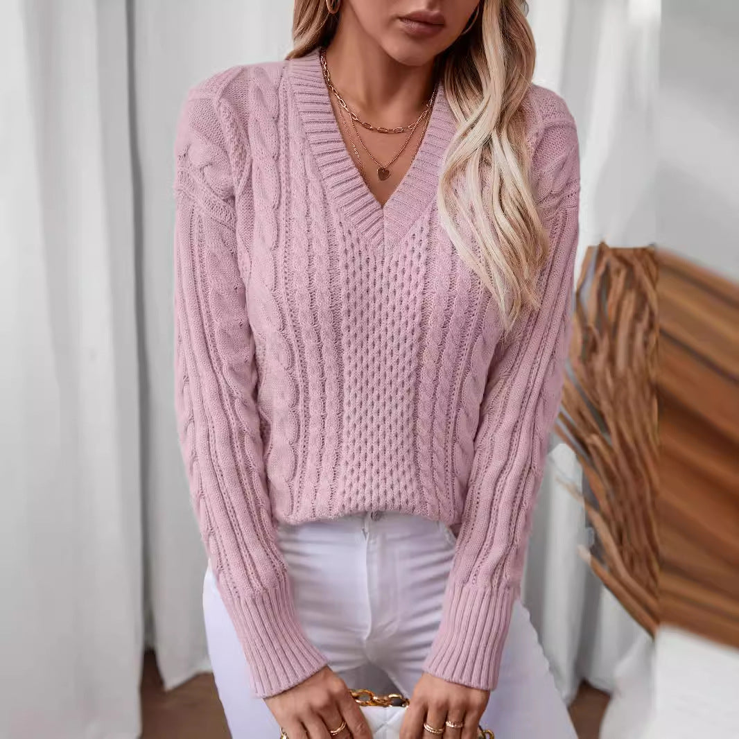 Pull en tricot féminin à décolleté en V profond et motif en torsades Chic und Stil