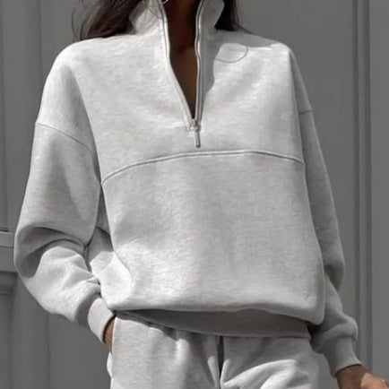 Women's high collar pullover with half zipper Chic und Stil