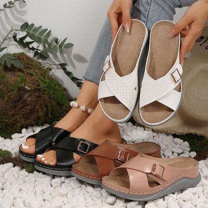 Sandales à brides pour femmes avec semelle anatomique et semelle compensée confortable Chic und Stil