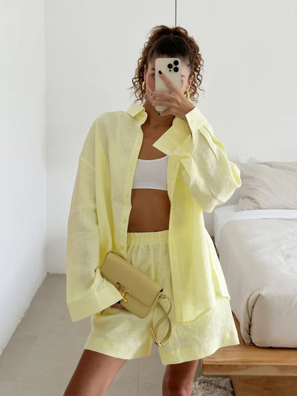 Ensemble blouse en lin décontracté et shorts Chic und Stil pour femmes