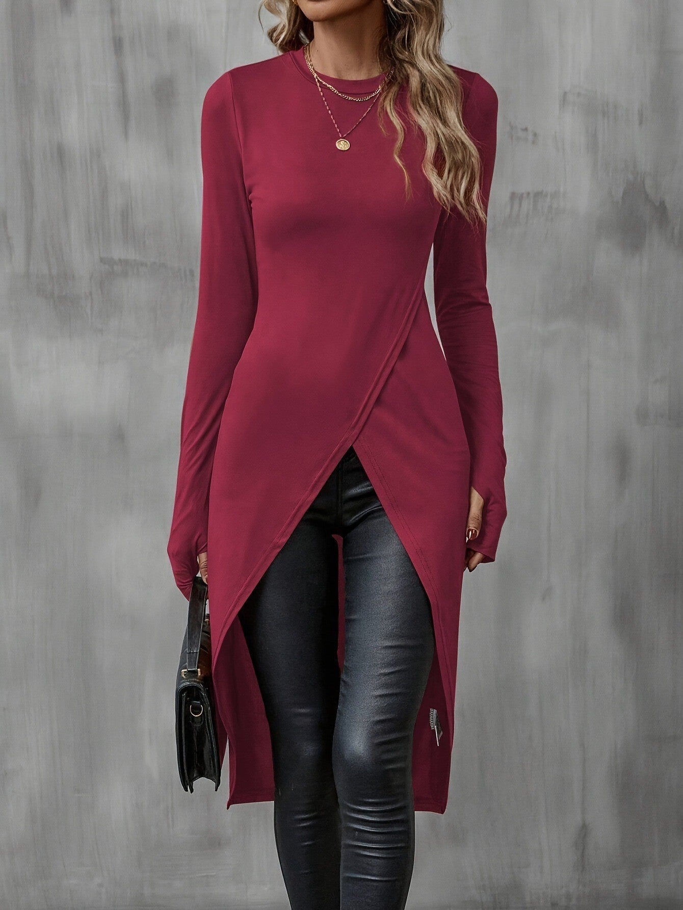 Asymmetrical long t-shirt for women with an elegant draped effect Chic und Stil