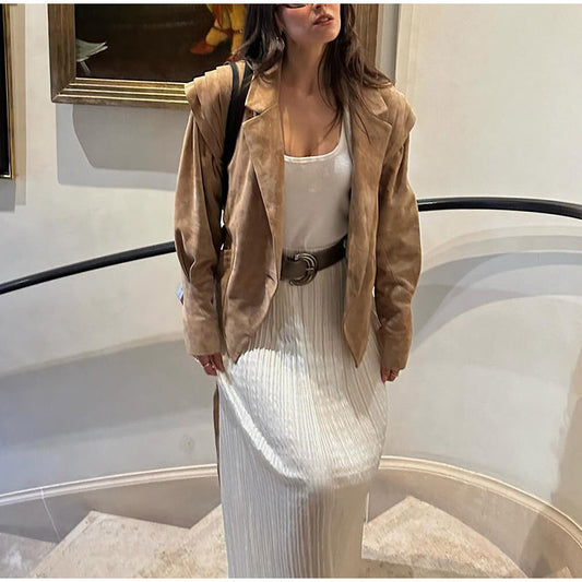 Blazer pour femmes avec ceinture reliée et design d'épaule moderne Chic und Stil