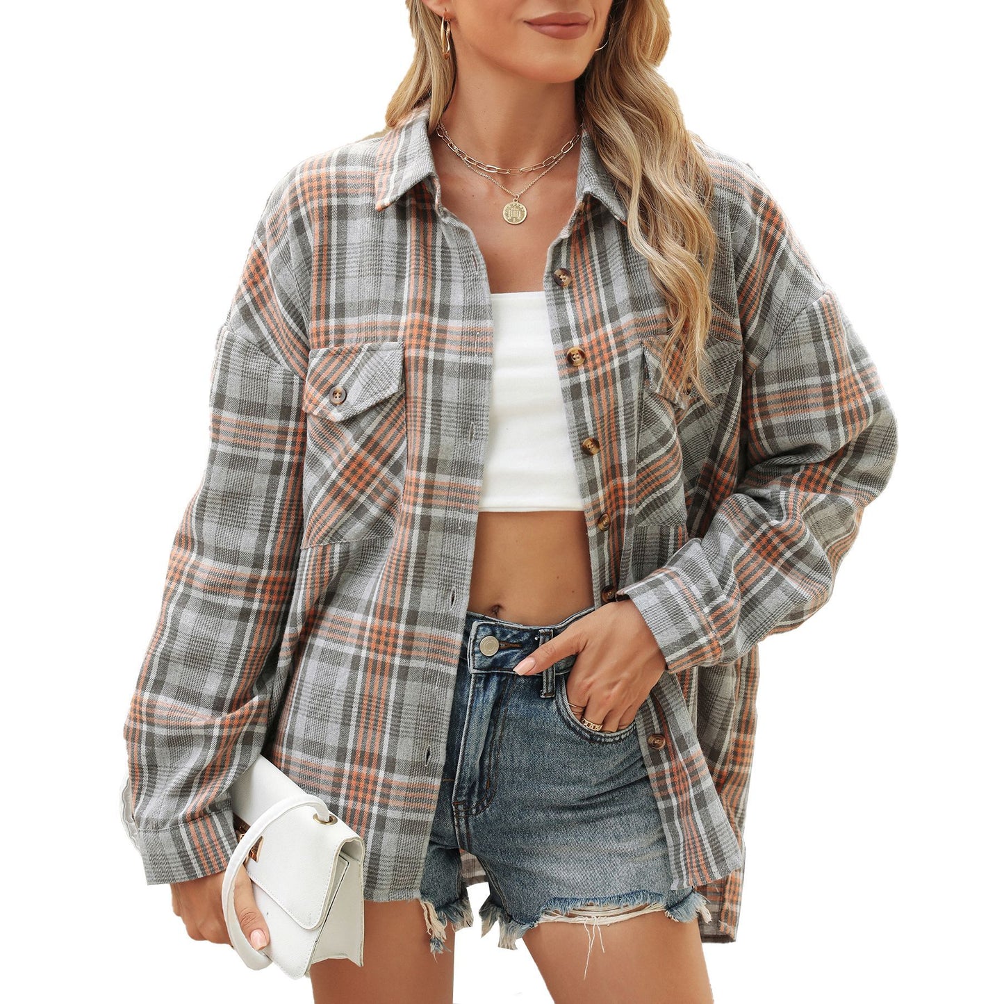 Chemisier à carreaux pour femmes avec coupe oversized et poches poitrine Chic und Stil