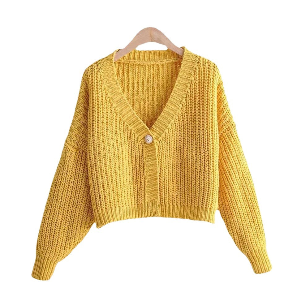 Dames cardigan court avec décolleté en V profond et détails de bouton spéciaux Chic und Stil