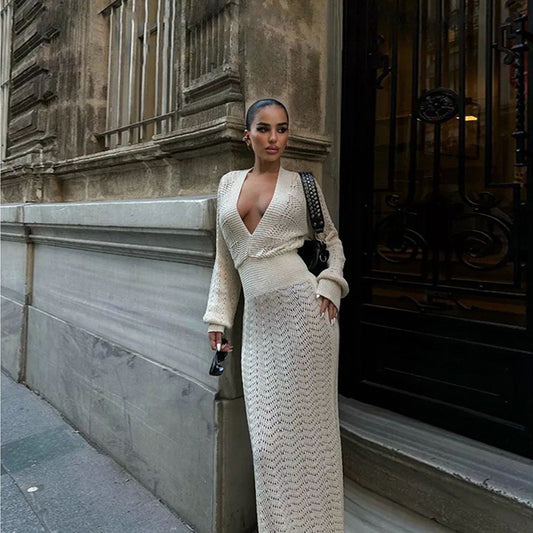 Robe maxi élégante en crochet pour femmes avec décolleté en V profond et design côtelé Chic und Stil