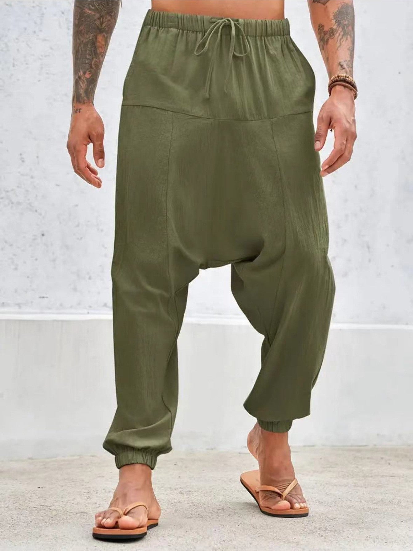 Casual harem pants for men with elastic waist and side pockets Chic and Style