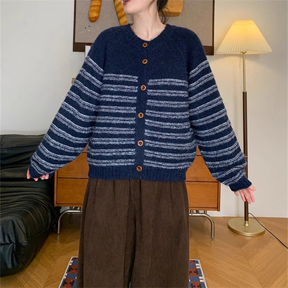 Dames Gros Tricot Veste avec Rayures Modernes et Détails de Bouton Chic und Stil