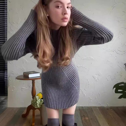 Robe en tricot pour femmes avec un design structuré et une coupe haute Chic und Stil