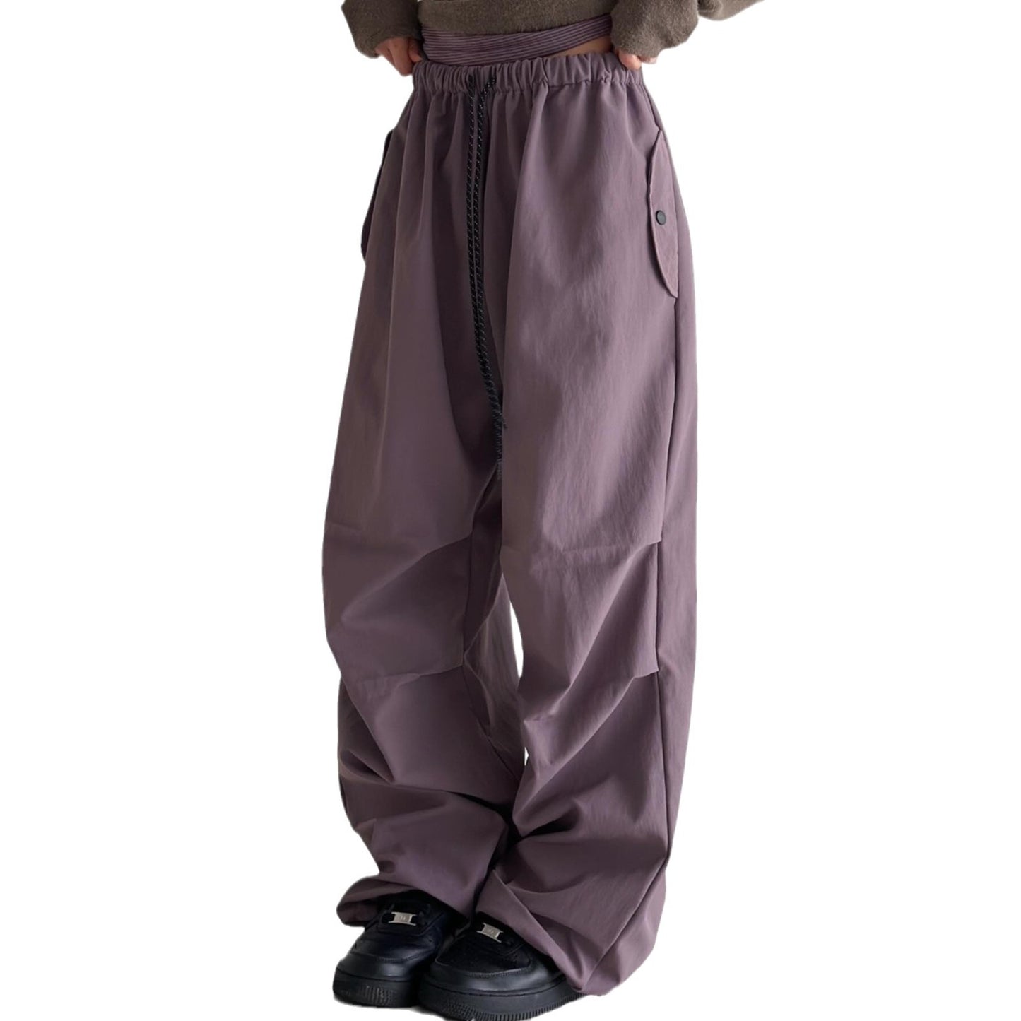 Casual cargo pants for women with a loose fit and practical pockets Chic und Stil