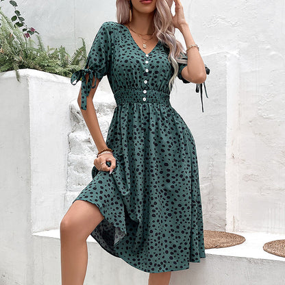 Robe à pois à manches courtes pour femmes Chic und Stil