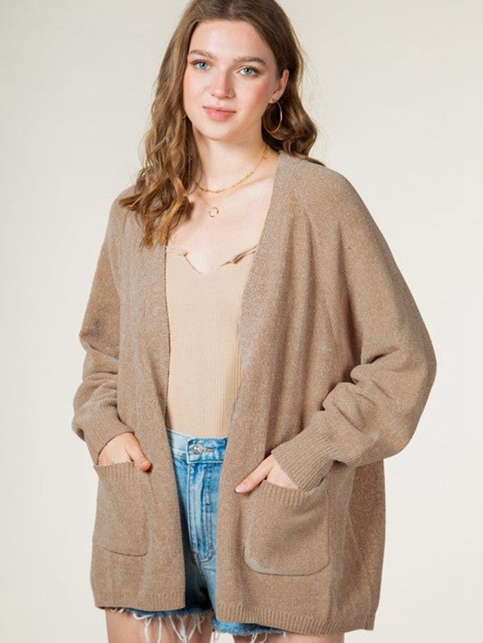 Dames Pull en tricot douillet avec poches latérales et devant ouvert Chic und Stil