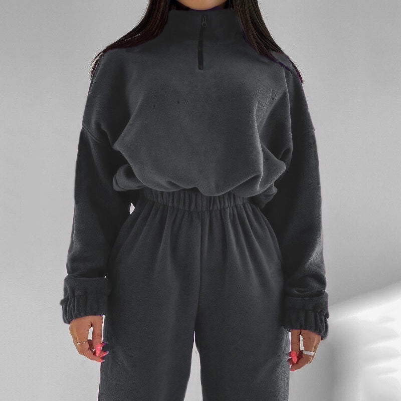 Leisure jumpsuit for women with cropped top and stretchy pants Chic and Style