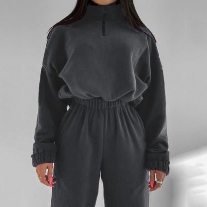 Leisure jumpsuit for women with cropped top and stretchy pants Chic and Style