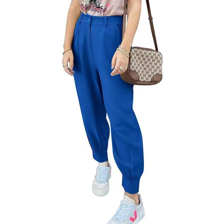 Elegant and fashionable high-waisted pants for women with pleats and side pockets Chic and Style