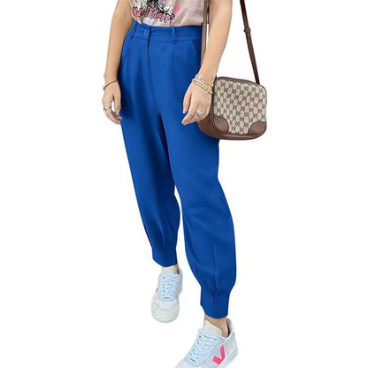 Elegant and fashionable high-waisted pants for women with pleats and side pockets Chic and Style