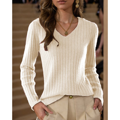 Pull en tricot pour femmes avec décolleté en V et design en côtes fines Chic und Stil