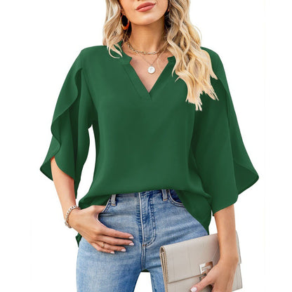 Blouse confortable pour femmes avec des manches larges et un décolleté en V Chic und Stil